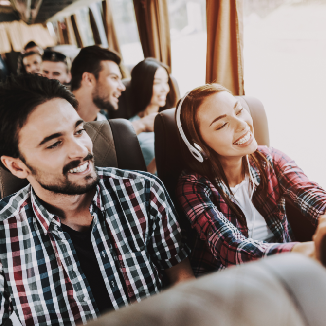 LOGO A COLOR Y BN (4)